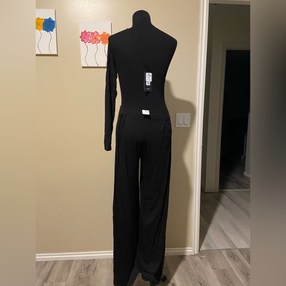 Two piece suit, very elegant!!! - Picture 2 of 5